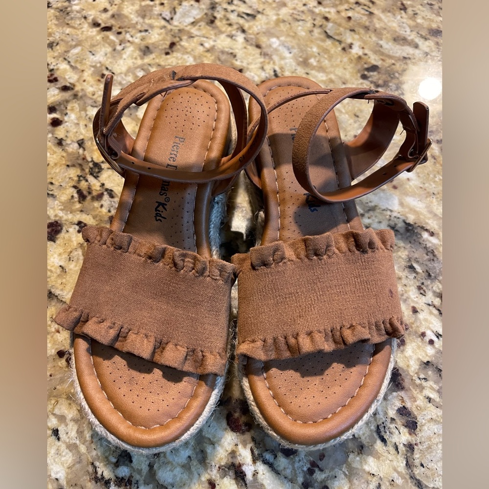 Pierre Dumas Kids Brown Sandals, size 13